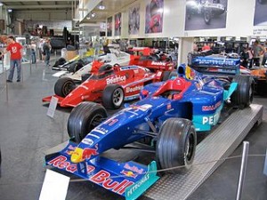 320px-Formula_One_cars_Auto_und_Technik_Museum_Sinsheim